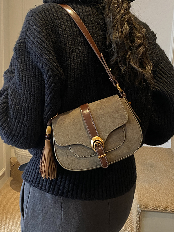Hong Kong Retro Underarm Bag L - مراجعة Luxury Bags Hong Kong وسعره
