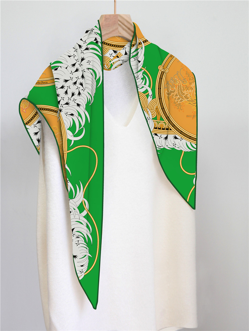 Triangle Silk Scarf Shawls Lux - مراجعة Luxury Bags Hong Kong وسعره