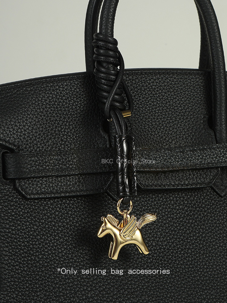 Luxury Brass Pegasus Bag Charm - مراجعة Luxury Bags Hermes Birkin وسعره