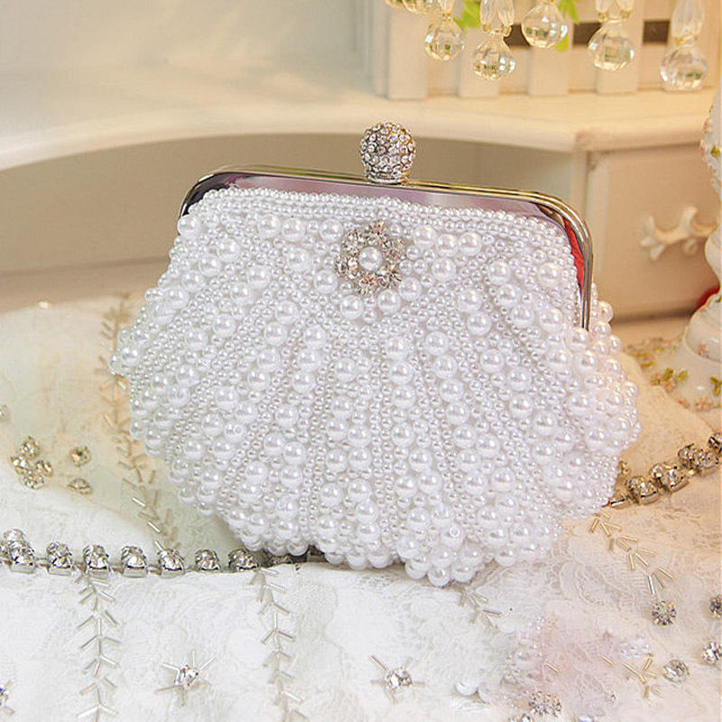 Luxury Scalloped Pearl Clutch  - مراجعة Luxury Bags Direct وسعره
