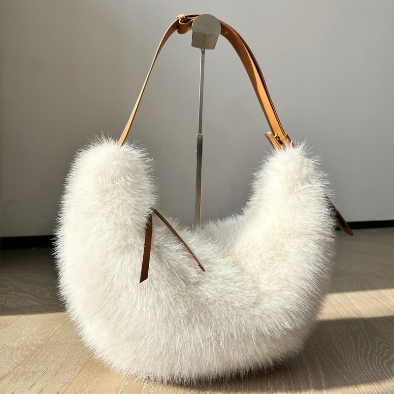 Fashion Faux Fur Half Moon Bag - مراجعة Luxury Bags 2026 وسعره