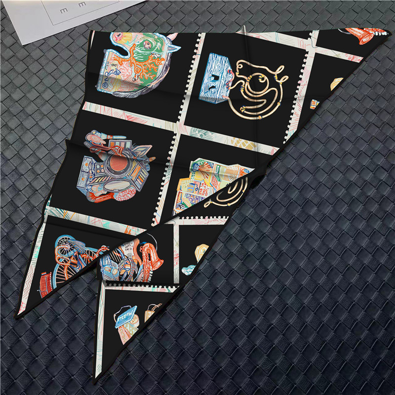 Triangle Silk Scarf Luxury Wom - مراجعة Luxury Bags Hong Kong وسعره