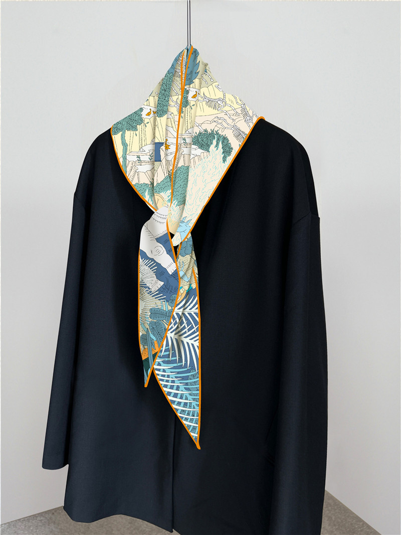 Triangle Twill Scarf Luxury Wo - مراجعة Luxury Bags Hong Kong وسعره