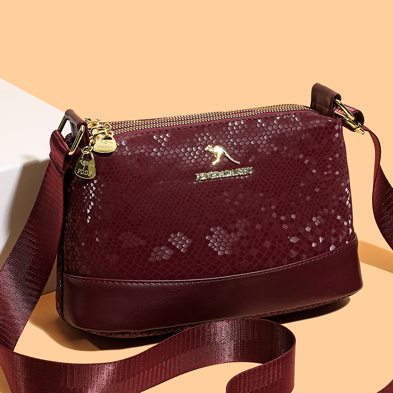Snake Patterned Shoulder Bag W - مراجعة Luxury Bags Girls وسعره