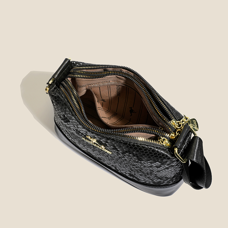 Snake Patterned Shoulder Bag W - مراجعة Luxury Bags Girls وسعره
