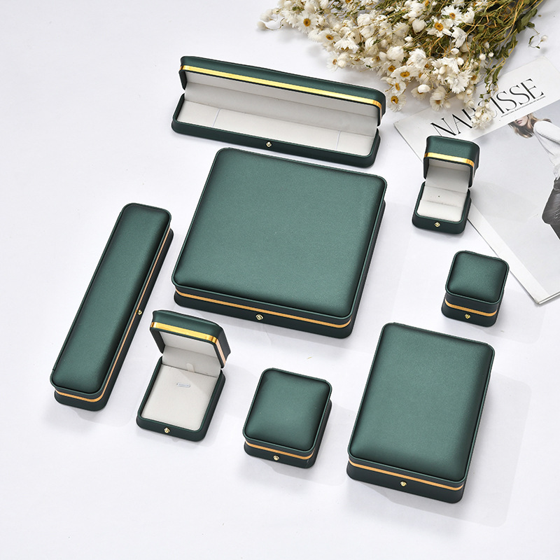 1pc Luxury PU Leather Jewelry  - مراجعة Luxury Bags List وسعره
