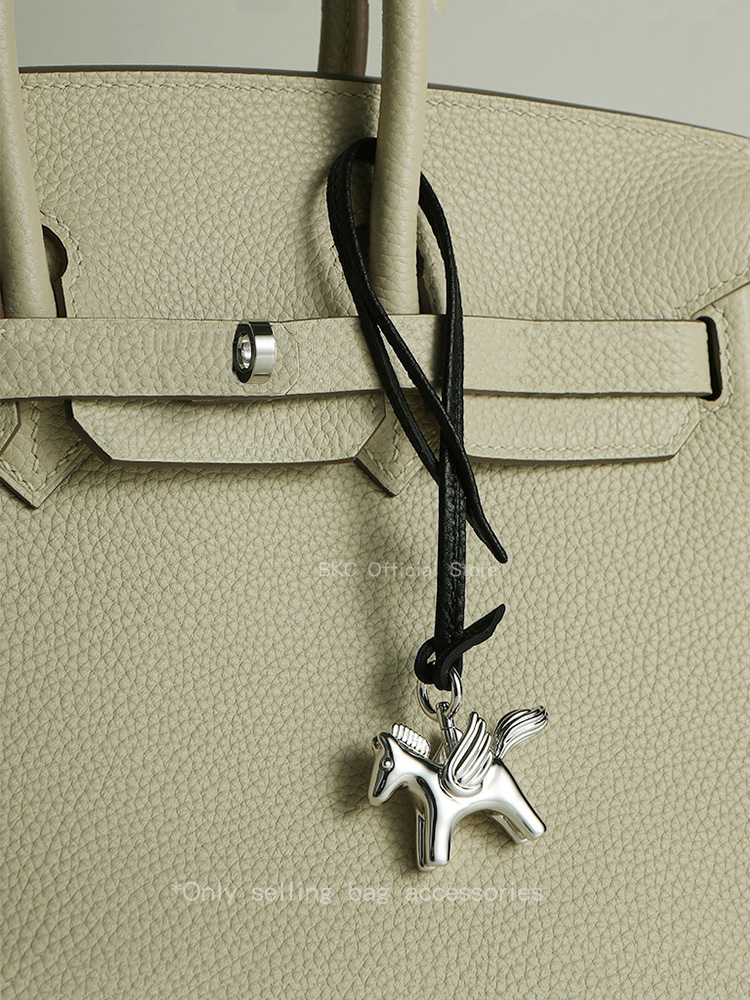 Luxury Brass Pegasus Bag Charm - مراجعة Luxury Bags Hermes Birkin وسعره