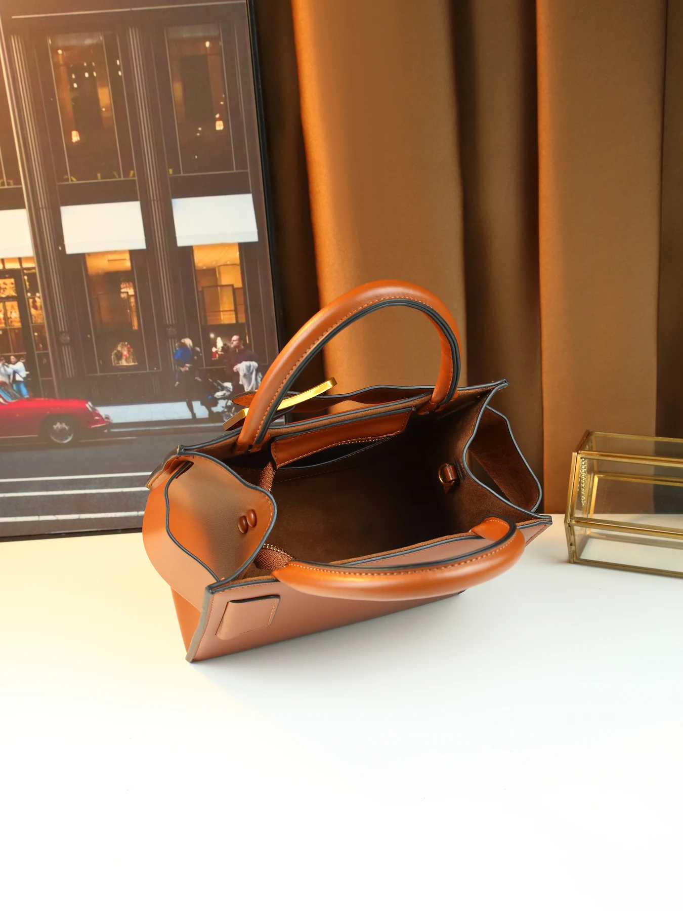 Retro Hong Kong style small sq - مراجعة Luxury Bags Hong Kong وسعره