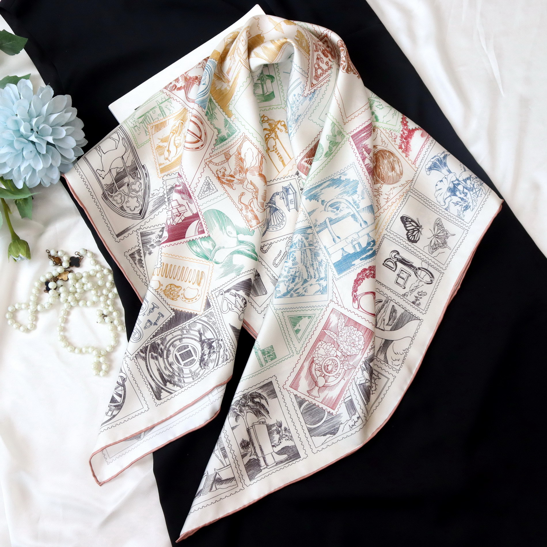 90CM Silk Scarf Luxury Twill B - مراجعة Luxury Bags Hong Kong وسعره