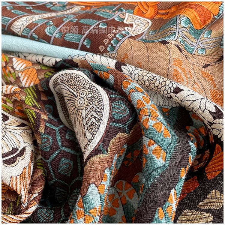 Luxury Designer Silk Wool Scar - مراجعة Luxury Bags Hong Kong وسعره