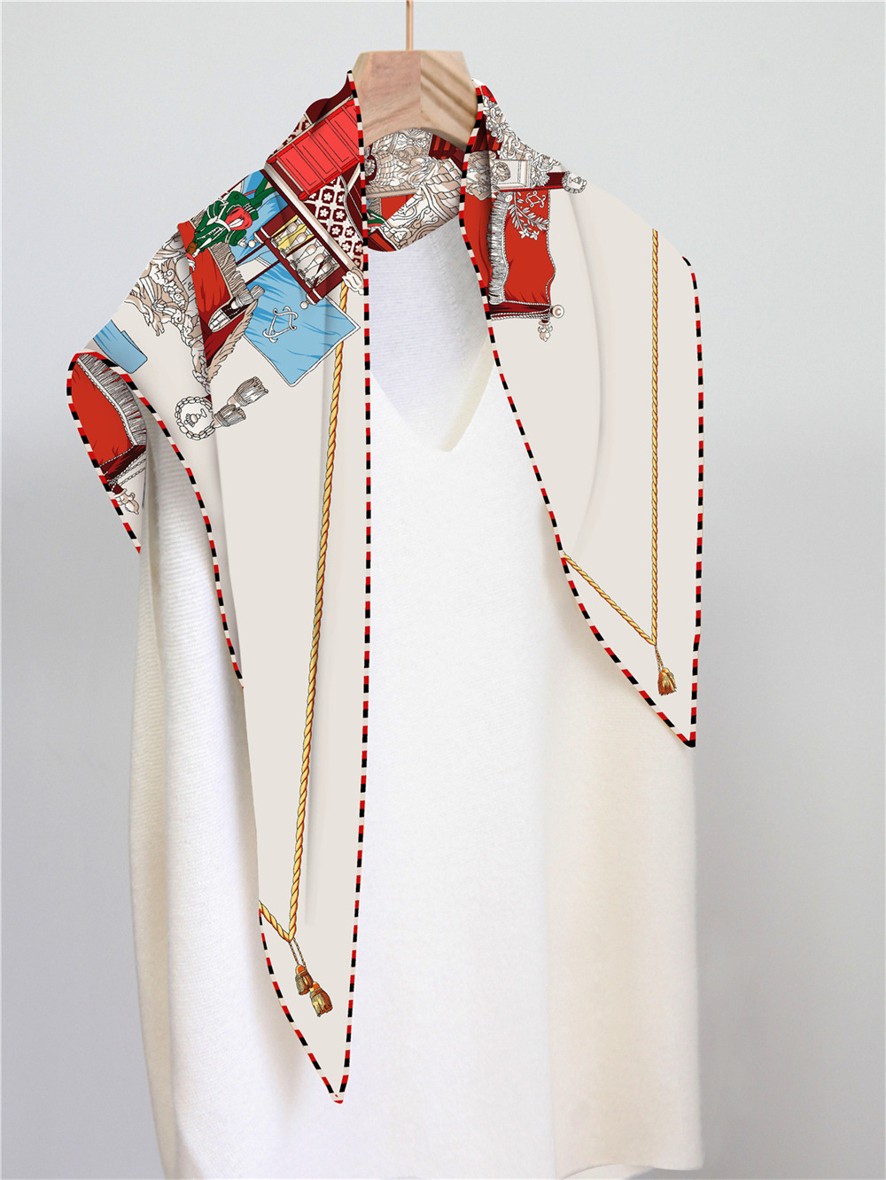 Triangle Twill Scarf Luxury Wo - مراجعة Luxury Bags Hong Kong وسعره