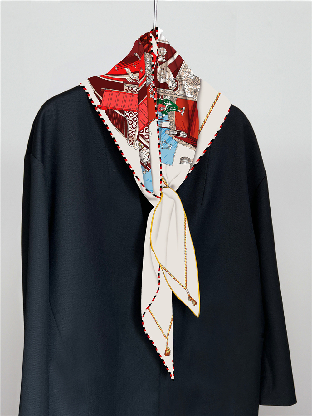Triangle Twill Scarf Luxury Wo - مراجعة Luxury Bags Hong Kong وسعره