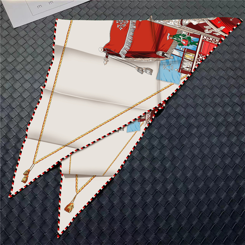 Triangle Twill Scarf Luxury Wo - مراجعة Luxury Bags Hong Kong وسعره